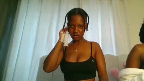 Amarie noels online show from December 21, 10:54 am