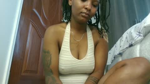 Snapshot of domecesy chatting on September 10, 8:48 am Amarie noels online show from September 10, 8:48 am
