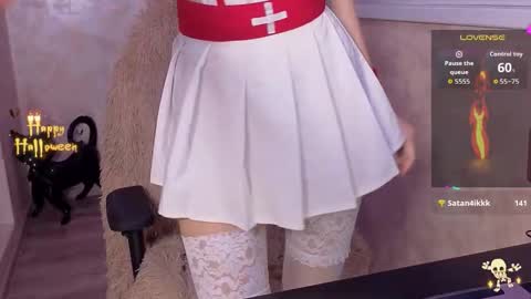 domiiniicana online show from October 31, 11:43 am