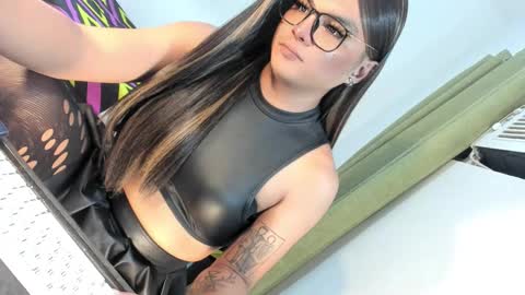 ANGELA online show from October 16, 6:29 pm