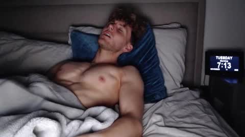 Alex...  online show from November 11, 7:21 am