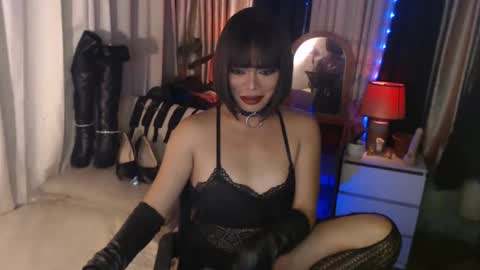 diana online show from December 1, 4:53 pm