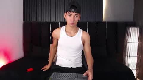 Dominic online show from March 22, 1:09 am