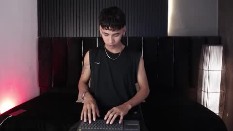 Dominic online show from December 23, 5:13 am