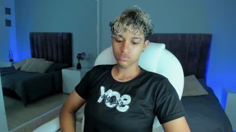 Snapshot of dominick_joness chatting on January 26, 1:25 pm Dominick online show from January 26, 1:25 pm