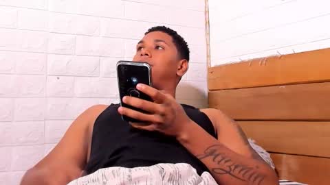 Snapshot of dominicvera chatting on October 17, 2:43 pm DominicVera online show from October 17, 2:43 pm