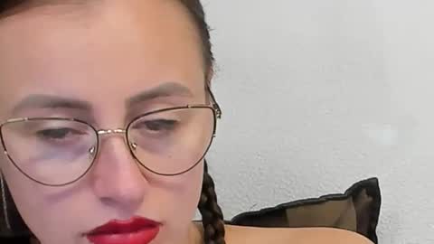 Snapshot of dominna chatting on October 8, 7:36 am Dominna online show from October 8, 7:36 am