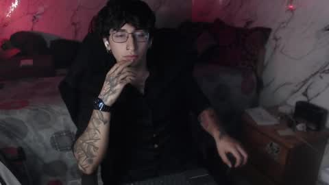 dominus_kane online show from April 18, 5:20 am