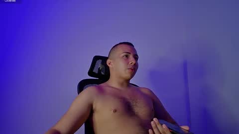 Donat Independent Model online show from March 6, 2:51 pm