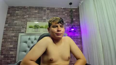 dondanys online show from October 18, 10:14 pm