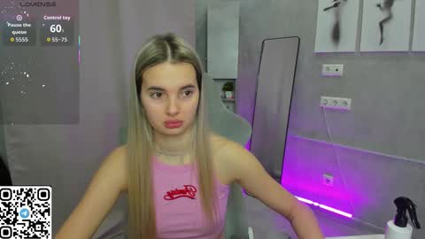 Donna On GMT2 Mon-Fri 3-9 AM online show from December 22, 1:23 am