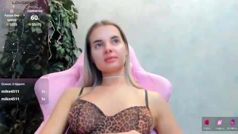 Donna On GMT2 Mon-Fri 3-9 AM online show from March 6, 3:13 am