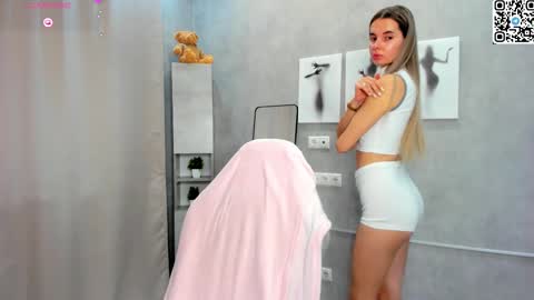 Donna On GMT2 Mon-Fri 3-9 AM online show from March 6, 1:15 am