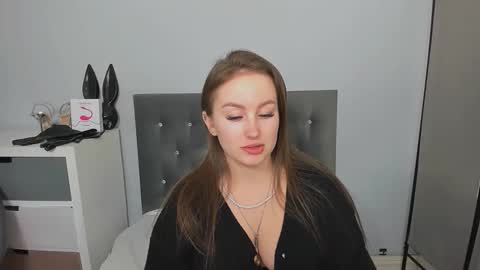 DonnaSensual online show from April 11, 6:45 pm