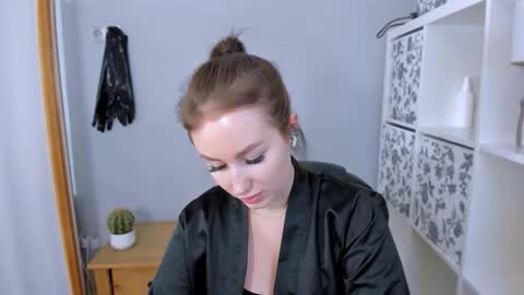 DonnaSensual online show from December 13, 8:15 pm