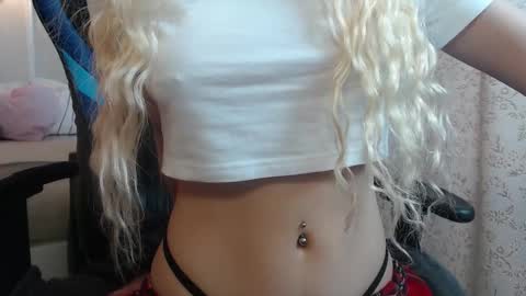 Snapshot of dont_forget__ chatting on September 30, 9:53 am Nika online show from September 30, 9:53 am
