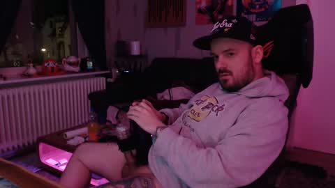 doomsy_minatozaki online show from February 5, 5:31 pm