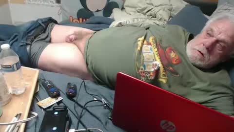 cummingdoouug online show from April 25, 1:02 pm