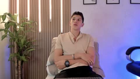 dorian_mystery online show from February 3, 1:13 am