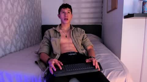 dorian_mystery online show from February 18, 3:21 am