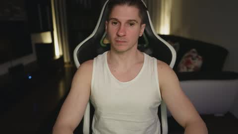 Dorian Reyes online show from April 21, 11:45 pm