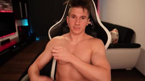 Snapshot of dorianreyes chatting on October 7, 11:23 pm Dorian Reyes online show from October 7, 11:23 pm