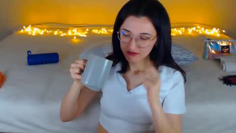 Your Dorotty online show from February 6, 1:16 am