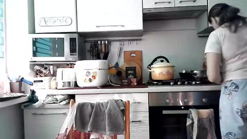 Dorrie Ann online show from February 8, 1:22 pm