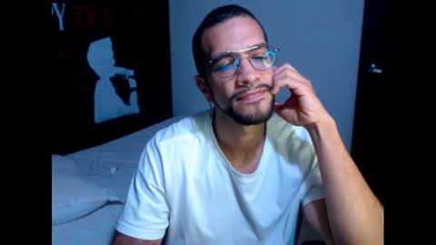 Snapshot of dostoyrodia_34 chatting on March 9, 11:25 pm will online show from March 9, 11:25 pm