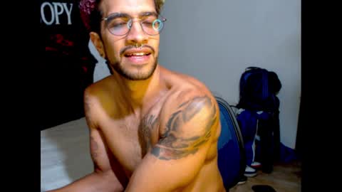 Snapshot of dostoyrodia_34 chatting on February 7, 6:45 pm will online show from February 7, 6:45 pm