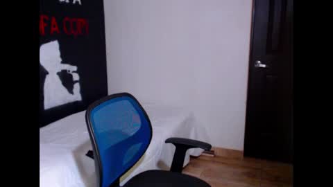 Snapshot of dostoyrodia_34 chatting on February 27, 12:03 am will online show from February 27, 12:03 am