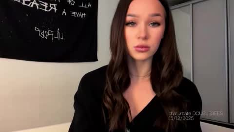 MOLLYYYY dont forget to give me a thumb up online show from December 15, 6:09 am