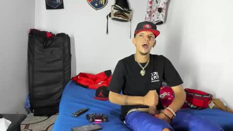 douglas_gallegos online show from February 9, 10:23 pm