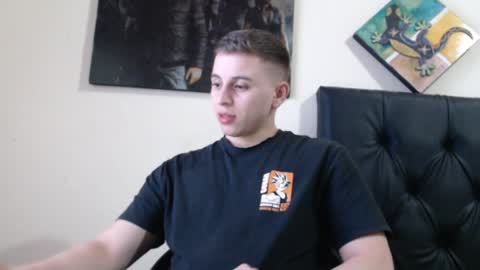 Snapshot of draco_boy2000 chatting on December 27, 9:00 pm draco_boy2000 online show from December 27, 9:00 pm