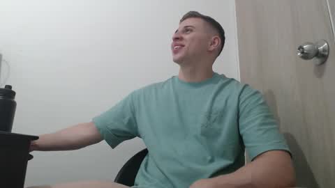 draco_boy2000 online show from October 31, 10:10 pm