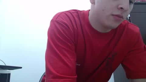 Snapshot of draco_boy2000 chatting on October 6, 9:21 pm draco_boy2000 online show from October 6, 9:21 pm