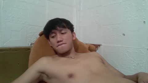 Snapshot of drain_me29 chatting on October 6, 3:02 am drain_me29 online show from October 6, 3:02 am