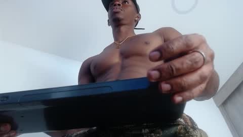 Drake 23 online show from December 5, 3:54 pm