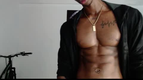 Drake 23 online show from October 15, 8:37 am