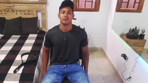 drake_cerra online show from November 20, 9:01 pm