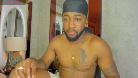 ---Drake--- online show from November 18, 6:33 pm