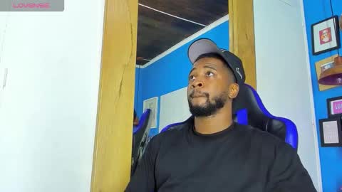 Snapshot of drake_nassir4 chatting on September 26, 10:51 pm ---Drake--- online show from September 26, 10:51 pm
