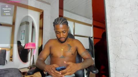 Snapshot of drake_nassir4 chatting on January 31, 2:28 pm ---Drake--- online show from January 31, 2:28 pm
