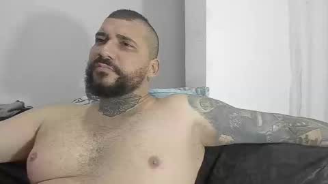 Snapshot of drake_white1 chatting on February 14, 4:37 am drake whitee Independent Model online show from February 14, 4:37 am