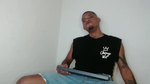 Snapshot of drako_monstercock chatting on February 7, 9:04 pm drako_monstercock online show from February 7, 9:04 pm