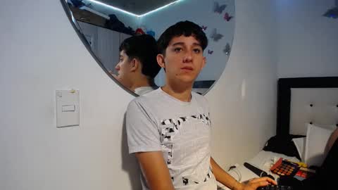 -- nicolle and jhon -- online show from November 8, 9:45 am