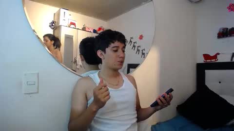 -- nicolle and jhon -- online show from January 17, 4:44 am