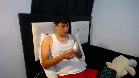 -- nicolle and jhon -- online show from April 14, 8:06 am