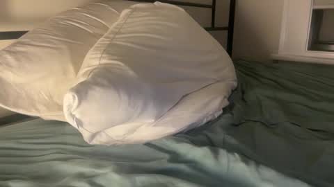 dre0000000 online show from October 17, 8:18 am