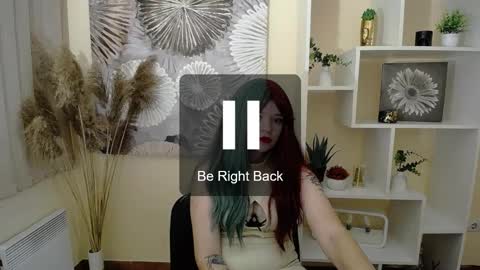 Snapshot of dream_caster_ chatting on October 17, 10:52 am dream caster  online show from October 17, 10:52 am